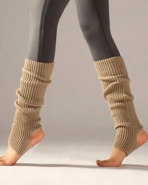 loose knitted leg warmer - brown (1)